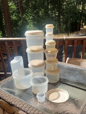 Vintage Rubbermaid Servin Saver Food Storage Container Lot - 23 Pieces